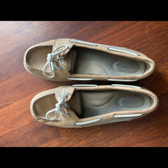 Women’s sperry shoes - Picture 1 of 3